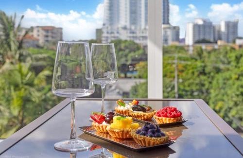 Downtown Hollywood Apartamento | Lux 3BR City-View Retreat in Hollywood, 5th Floor