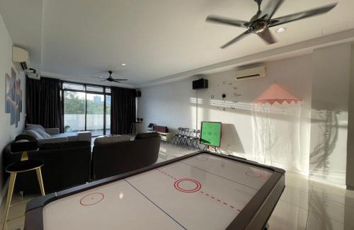 Iskandar Puteri Apartamento | Lux 3BR max 25pax Projector 160inch Netflix Iskandar Puteri near Legoland