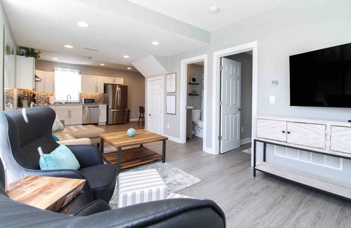 Des Moines Casa | Lux 4-Bedroom DSM Home, Great Location!