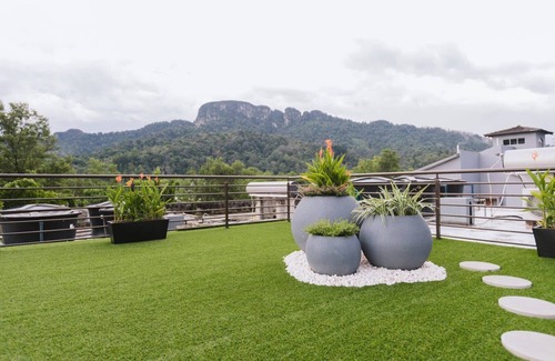 Taman Melawati Casa | Lux 6BR Home Private Rooftop Garden Kemensah KL
