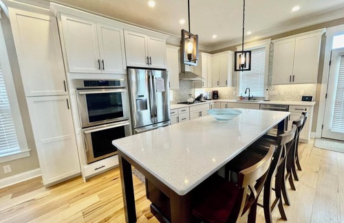 The Pines Casa | Lux 6BR Home w/ Private Saltwater Pool – Walk to Beach, Dining & Boardwalk!