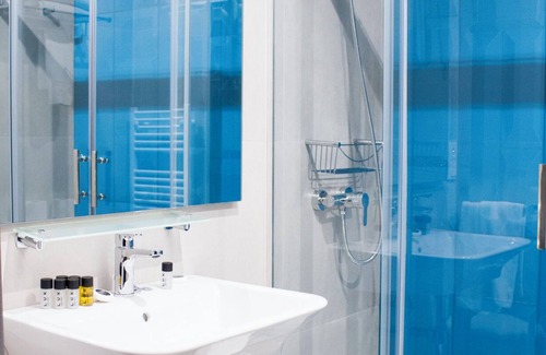 El Ensanche Zona Nuova Hotel | LUX Apartamentos Rosalia