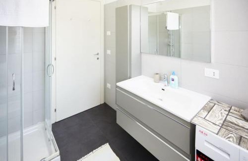 Aviano Apartamento | Lux Apartment Aviano Centro AC Parking