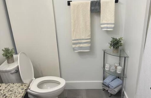 Downtown Baltimore Apartamento | Lux Apartment Queen bed Downtown Baltimore, free parking