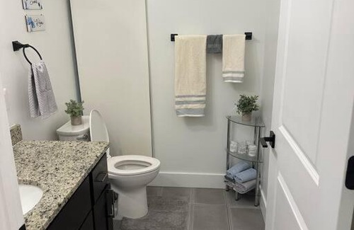 Downtown Baltimore Apartamento | Lux Apartment Queen bed Downtown Baltimore, free parking