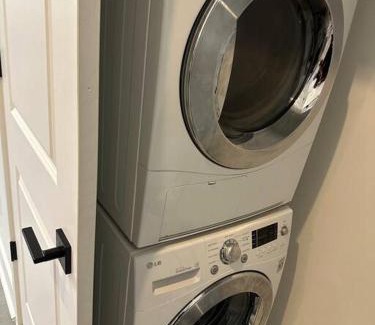 Downtown Baltimore Apartamento | Lux Apartment Queen bed Downtown Baltimore, free parking