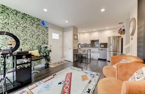 St. Johns Casa | Lux Central Modern Spacious 1 bd 2 bath townhome