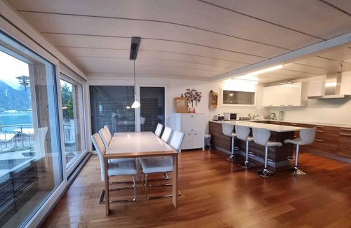 Niederried bei Interlaken Chalet De Esquí | LUX Lake View Chalet Interlaken