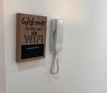 Nuneaton Apartamento | Lux & Cosy Vibe in Nuneaton, Gated Parking