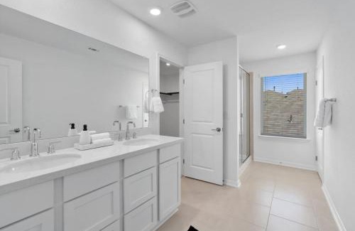 Del Valle Casa | Lux Cozy Home l SE Austin near F1-COTA-ABIA-Tesla