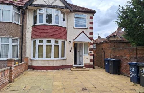 Perivale Apartamento | Lux flat- Sleep 5-2 min walk- Perivale Station