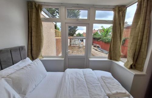 Perivale Apartamento | Lux flat- Sleep 5-2 min walk- Perivale Station