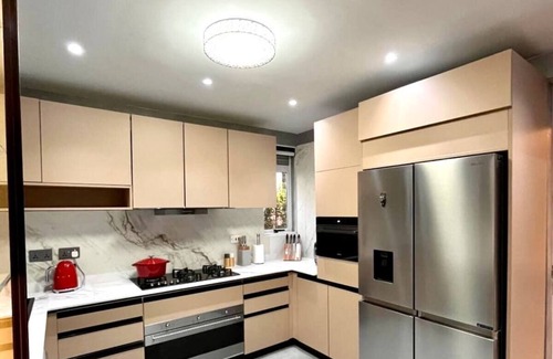 Kireka Casa | Lux home in Butabikka with comfy hotel-style beds