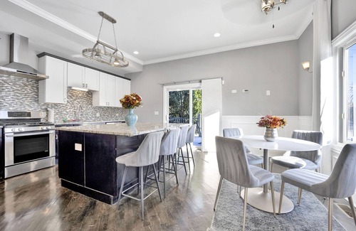 Grand Boulevard Casa | Lux Home in Chicago 7mins Downtown