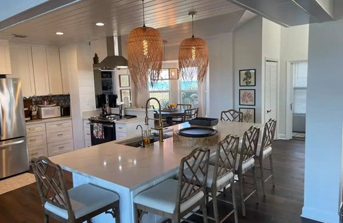 West End Casa | Lux House West End, Old Bahama Bay Resort
