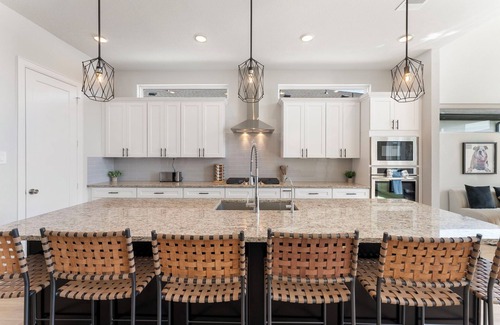 French Quarter Casa | Lux Lakefront with Game-room, Community Pool, Paddleboards, and more!