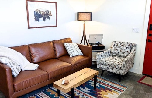 Whitefish Chalet De Esquí | LUX Modern Chalet, Pool & Hot Tub, 10 Mins to the Mountain & Incredible Views