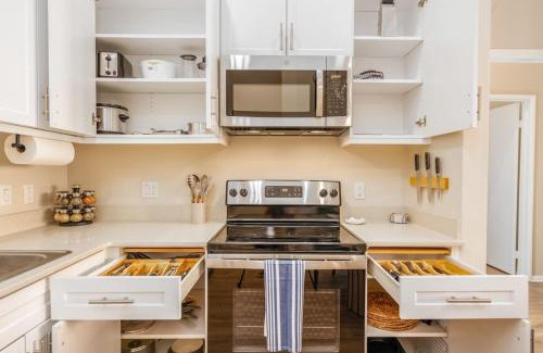 North Park Apartamento | Lux N Park Penthouse King Beds Workspaces Parking