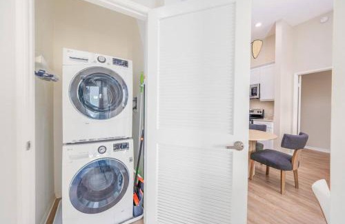 North Park Apartamento | Lux N Park Penthouse King Beds Workspaces Parking