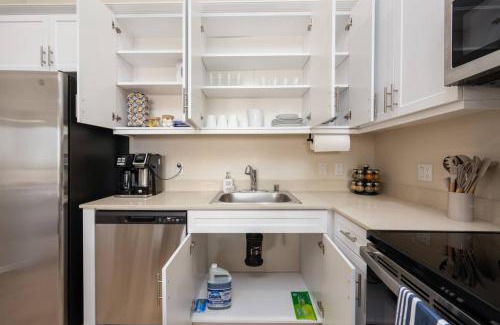 North Park Apartamento | Lux N Park Penthouse King Beds Workspaces Parking