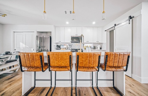 East MLK Casa | Lux near Downtown|UT|Airport|Mueller|Dell Children