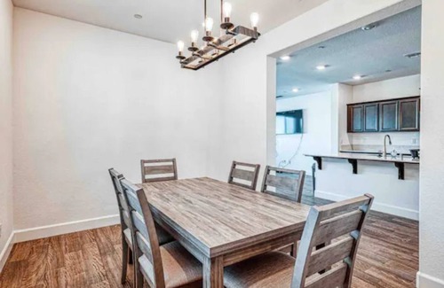 Merced Casa | Lux Newly Built-5 Bedroom Home 5 Mins To UC