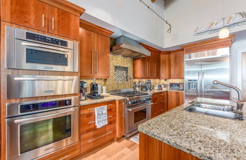 Hutchinson Island South Casa | Lux Palace ~ ON ~ playa con salvavidas! 4 mástiles suites, piscina, elev (Bdrms <$ 100nt)