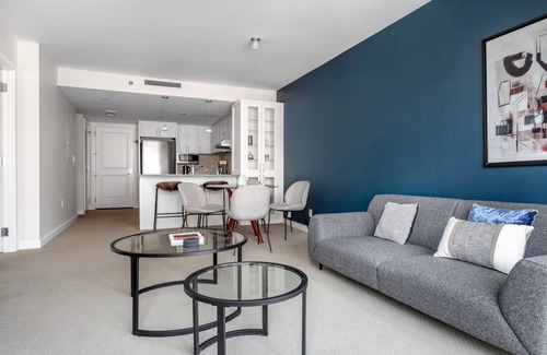 Penn Quarter Apartamento | Lux Penn Quarter 1BR w/ Gym, Pool, Doorman, nr. Metro, by Blueground