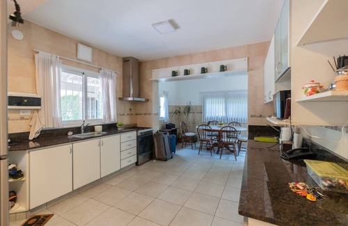 Ingeniero Maschwitz Casa | Lux Pileta & Cancha de tennis privada. Maschwtizn