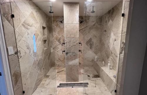 Black Mountain Casa | Lux Private Home - Pool, Billiards, 8 Smart TVs, Board Games, Cotton Bedding - The Stone Sanctuary at McCullough Hills Trailhead