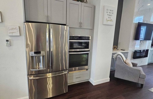 Garden Oaks Casa | Lux Retreat 3BR Home-Sleeps 10