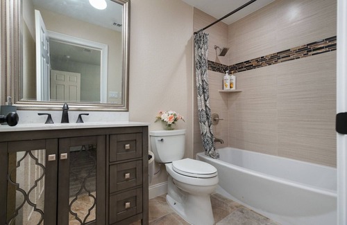 Tobin Hill Casa | Lux Stay nears the Pearl and Riverwalk