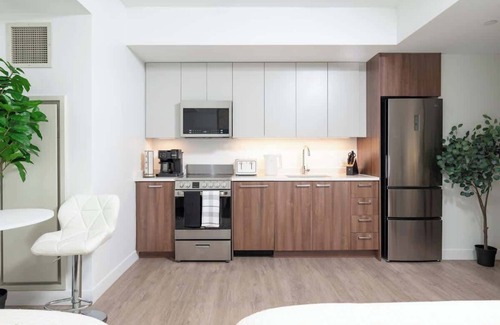 Central Square Apartamento | Lux Studio 2x Queen beds Gym near MIT Harvard in Central Square