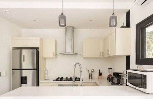 Ekbalan Casa | Lux & Stunning W/Private Jacuzzi & Pool / 4BR