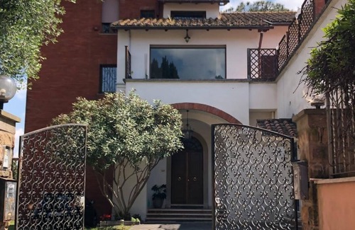 Capannelle Apartamento | Lux suite in period villa adjacent park Appia Antica park free terrace int