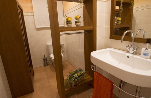 Sant Feliu de Codines Villa | Vistas y piscina climatizada para 25, 35min de BCN