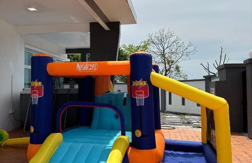 Bandar Penawar Casa | Lux Villa 6rm 12 to 22 pax Wifi Netflix BBQ SteamBoat Games Beach Water Park