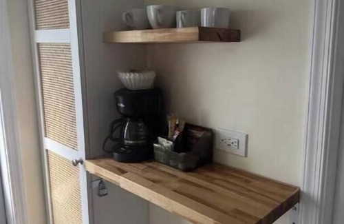 Westgate Apartamento | LUX Waterfall Shower, Bidet & Full Kt, Small Apt.