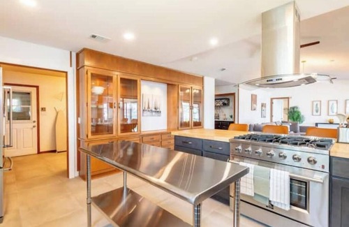 Ono Island Villa | Oasis frente al mar con muelle privado, kayaks, parrilla Blackstone y fogata
