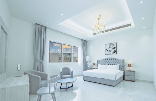 Dubai Villa | LUX White Modern Villa