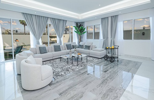 Dubai Villa | LUX White Modern Villa