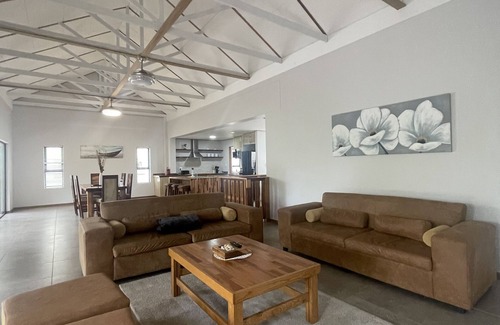 Prince's Grant Golf Estate Casa | Luxurious Coastal 6 sleeper in Golf Estate