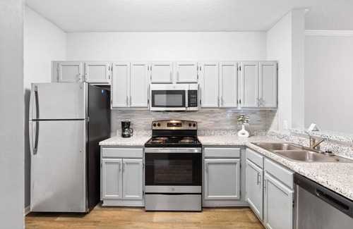 Mobile Apartamento | Luxary 2 bedroom Apartment in Mobile,Al