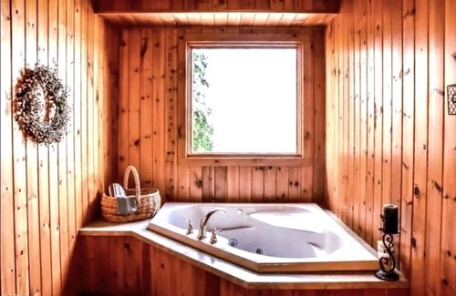 Dalton Cabina | Luxary Log Cabin, Amish Country OH