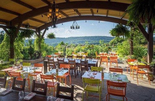 Vernon Cabaña | Luxe 10 guest Cottage Ski/Golf/Fire pit/Lakes/Hike