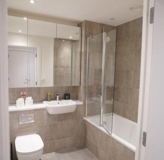Newham Apartamento | Luxe 2 Bed Flat - Gallions Reach