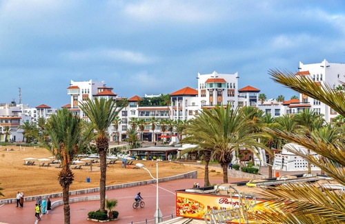 Cite Adrar Apartamento | Apartamento de lujo de 2 dormitorios a 9 minutos de la playa WIFI GRATUITO Y ESTACIONAMIENTO GRATIS