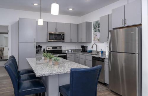 Pelham Apartamento | Luxe 2 BR Apt Oak Mt St Park Lots of Amenities