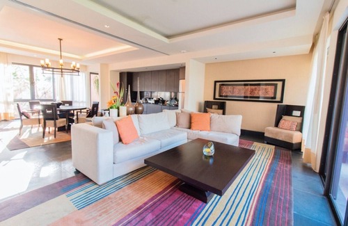 Villa Juarez Villa | Luxe 3-Bedroom Villa w/ Rooftop Pool