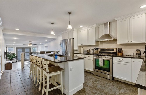 Wilmington Casa | Luxe 3 BR Townhome near Trolly Square Wilmington